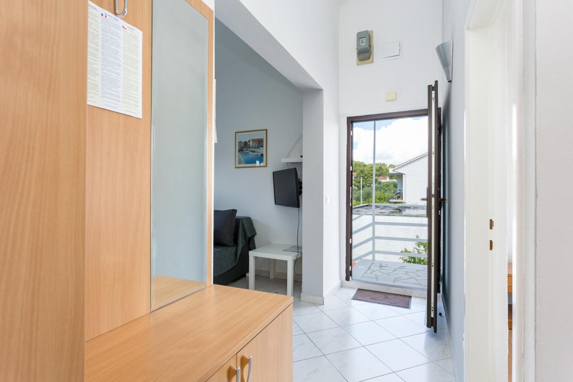 Apartments By The Sea Slatine, Ciovo - 6000 Exterior photo